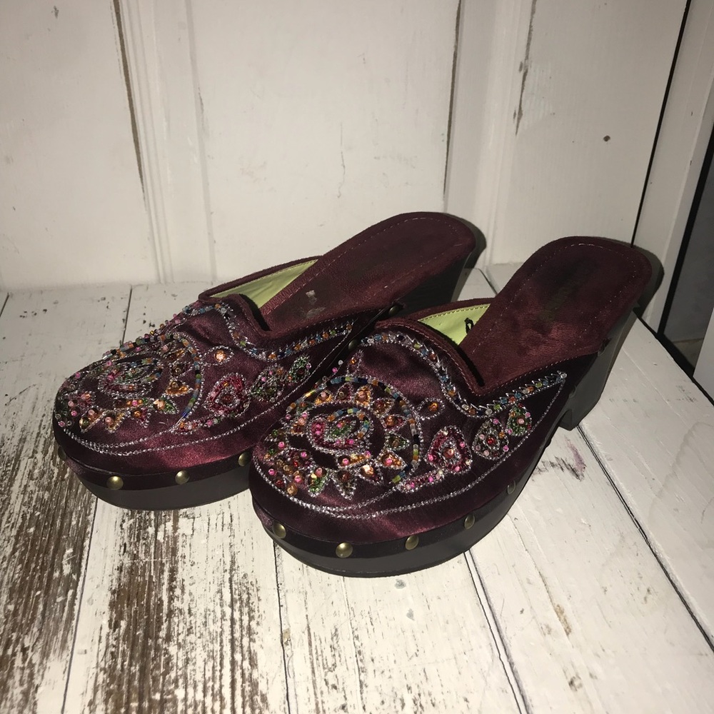 💋3/$12 Dollhouse Satin Beaded Boho Clogs Size 8